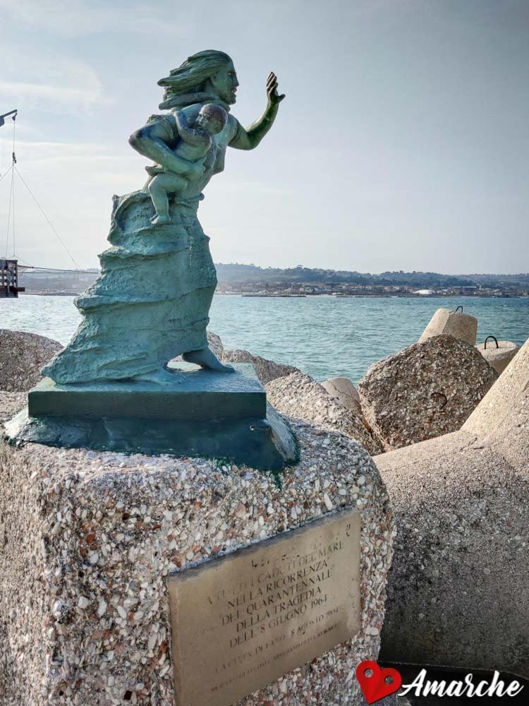 La Casetta Del Marinaio Fano Luaran gambar